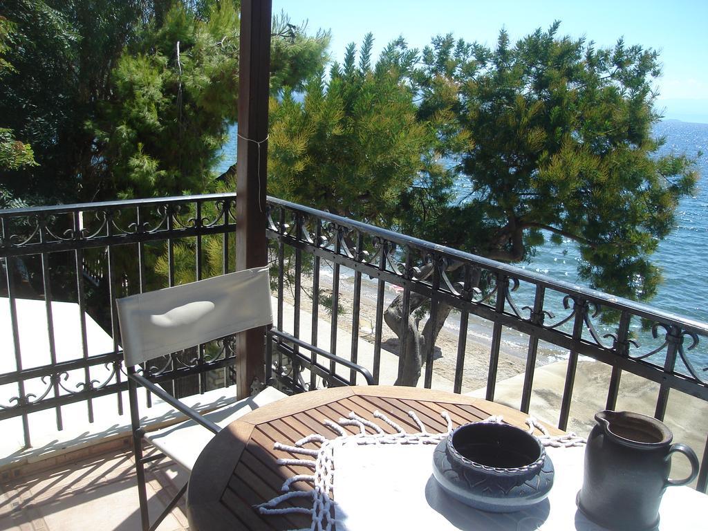 Stelios Seaside House Villa Lefokastro Bagian luar foto